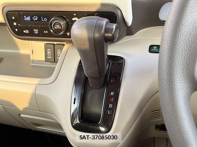 Honda N BOX 2018-08 8208962-19