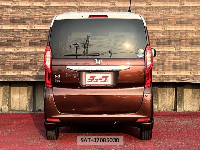 Honda N BOX 2018-08 8208962-22
