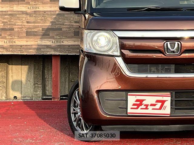 Honda N BOX 2018-08 8208962-24