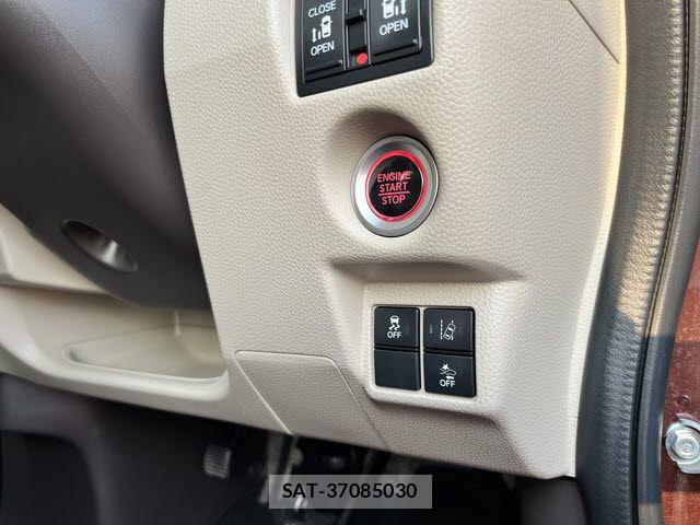 Honda N BOX 2018-08 8208962-5