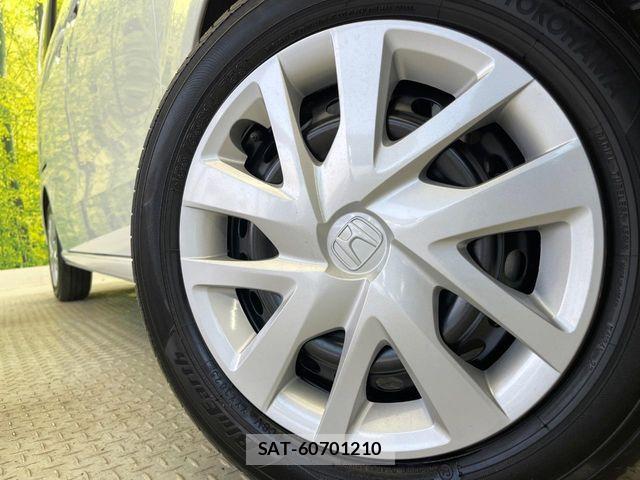 Honda N BOX 2025-05 8208920-13