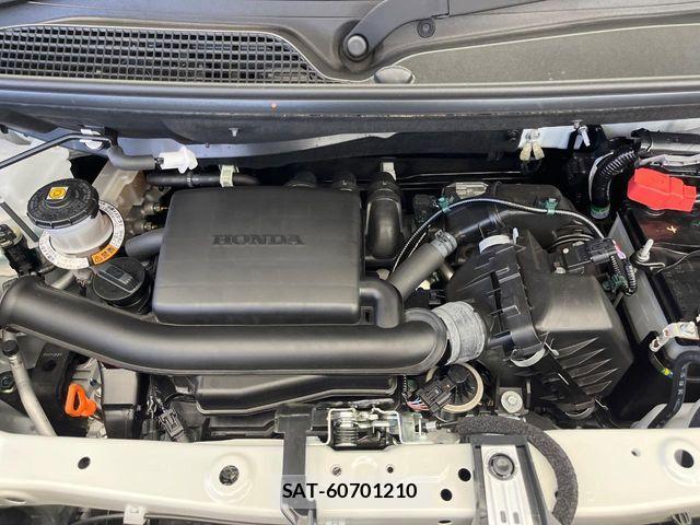Honda N BOX 2025-05 8208920-18