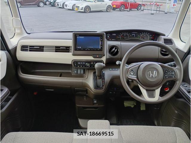 Honda N BOX 2021-06 8208979-1