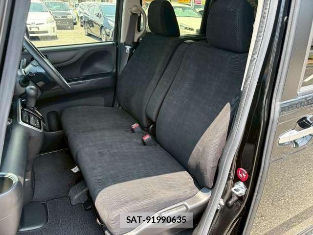 Honda N BOX 2017-08 8208989-11