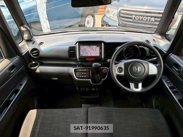 Honda N BOX 2017-08 8208989-19