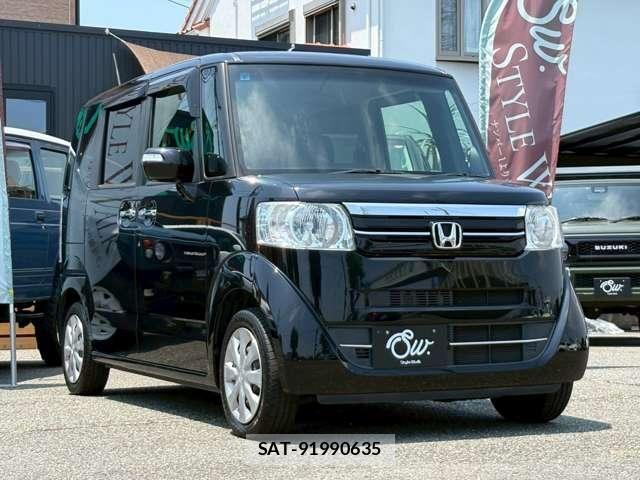 Honda N BOX 2017-08 8208989-2
