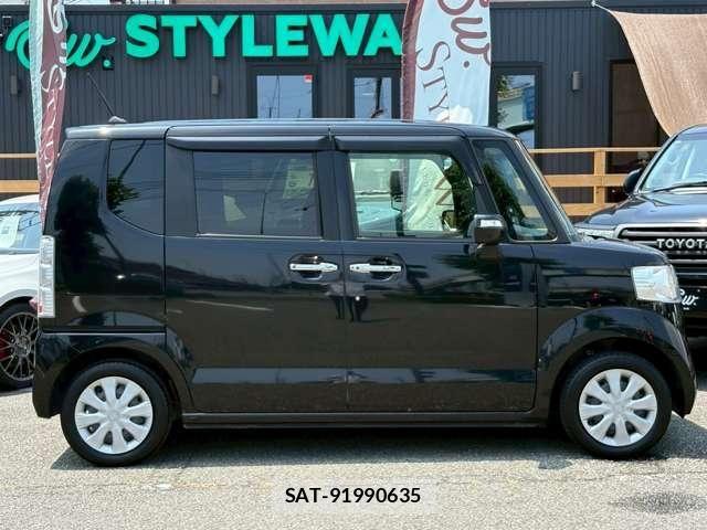 Honda N BOX 2017-08 8208989-3