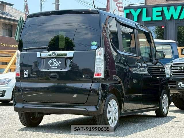 Honda N BOX 2017-08 8208989-4