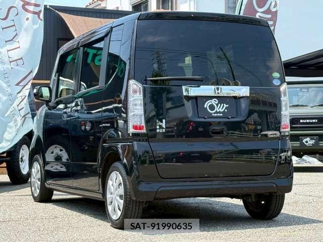 Honda N BOX 2017-08 8208989-6
