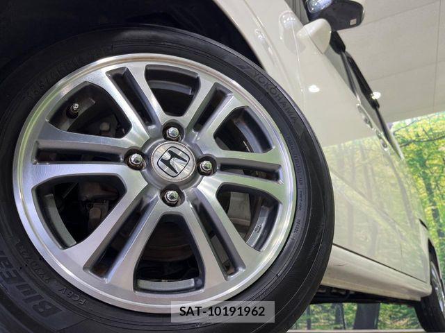 Honda N BOX 2013-11 8208982-13