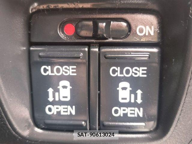 Honda N BOX 2015-03 8208996-24