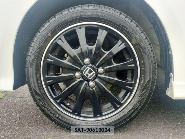 Honda N BOX 2015-03 8208996-28