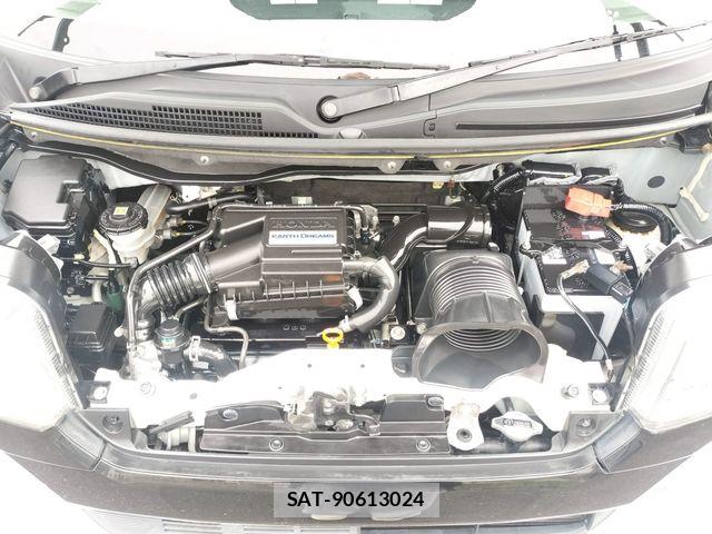 Honda N BOX 2015-03 8208996-29