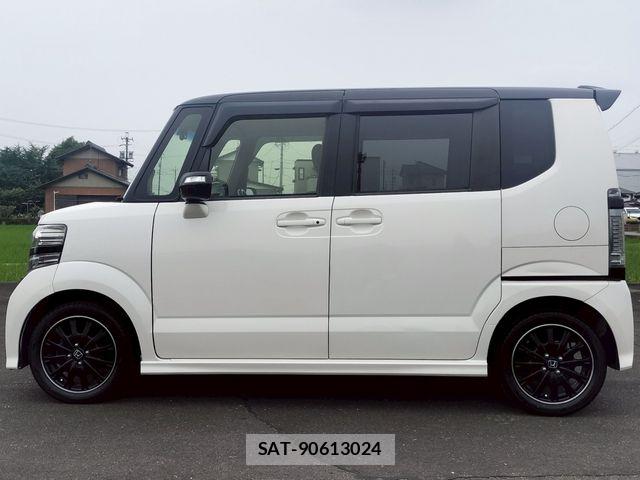 Honda N BOX 2015-03 8208996-3