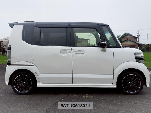 Honda N BOX 2015-03 8208996-4