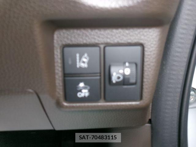 Honda N BOX 2021-12 8208960-11