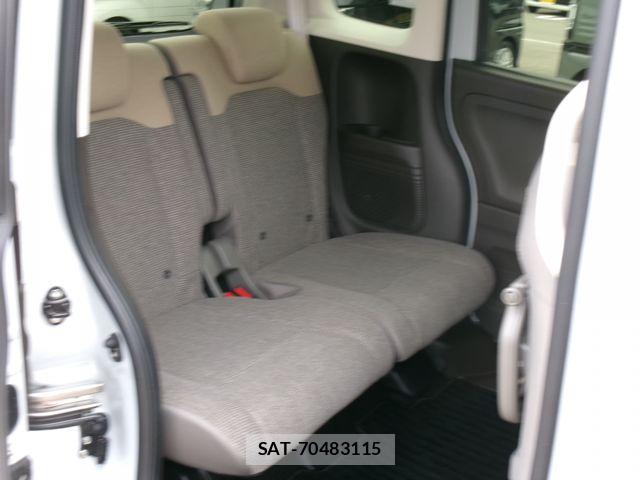 Honda N BOX 2021-12 8208960-19