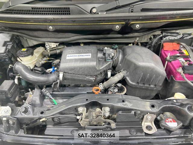 Honda N BOX 2015-08 8208970-17