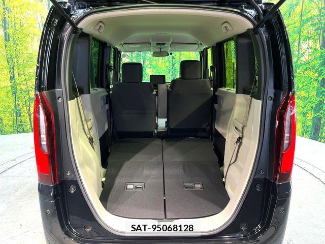 Honda N BOX 2025-10 8208905-9