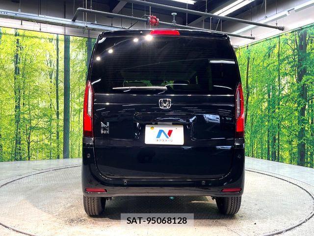 Honda N BOX 2025-10 8208905-14