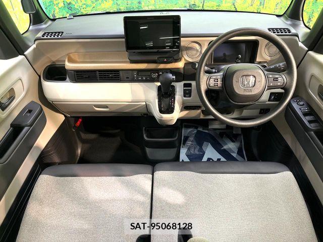 Honda N BOX 2025-10 8208905-1