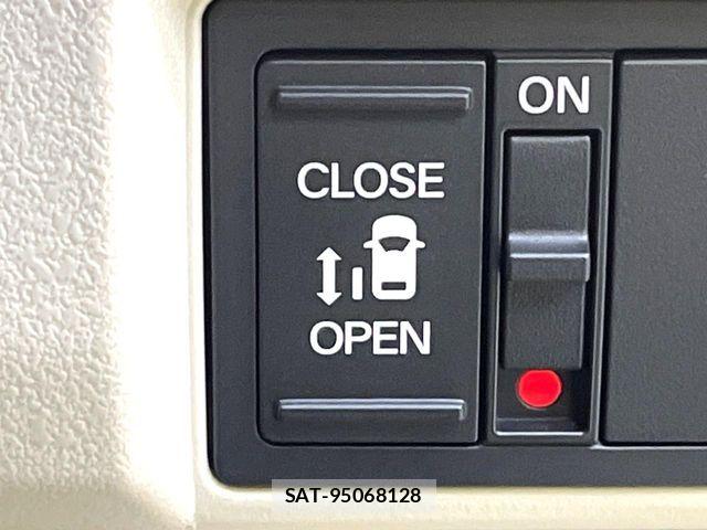 Honda N BOX 2025-10 8208905-2