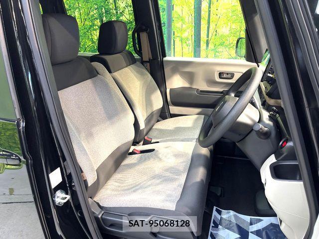 Honda N BOX 2025-10 8208905-7