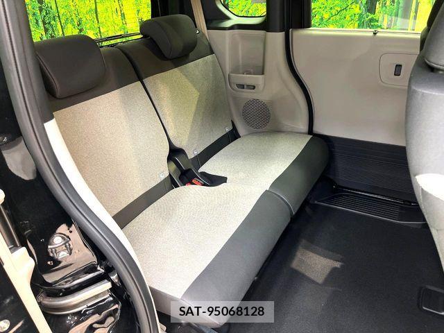 Honda N BOX 2025-10 8208905-8