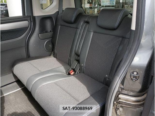 Honda N BOX 2015-05 8208972-10