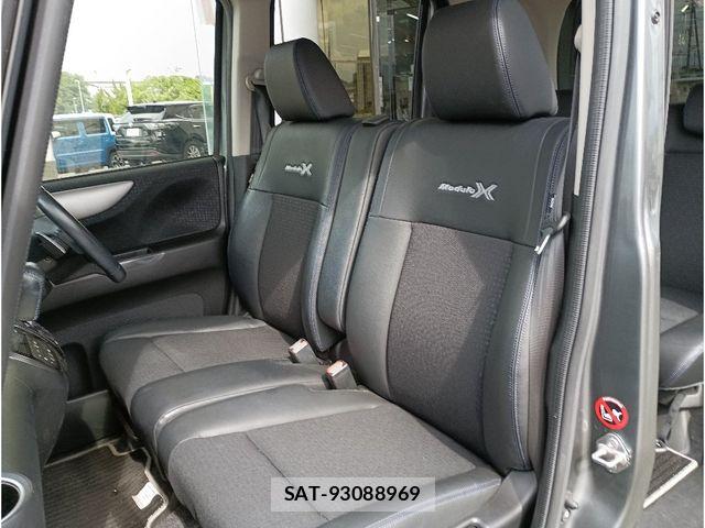 Honda N BOX 2015-05 8208972-11