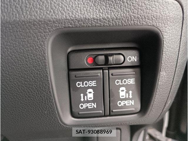 Honda N BOX 2015-05 8208972-22