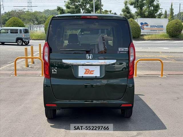Honda N BOX 2021-12 8208957-13