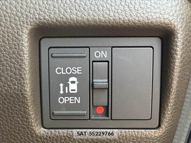 Honda N BOX 2021-12 8208957-28