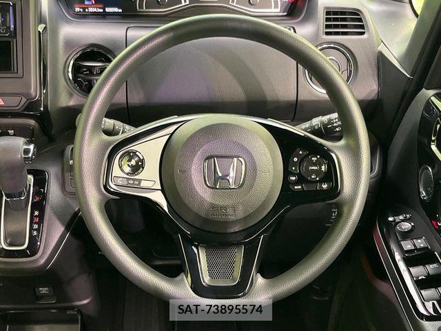 Honda N BOX 2023-08 8208937-11