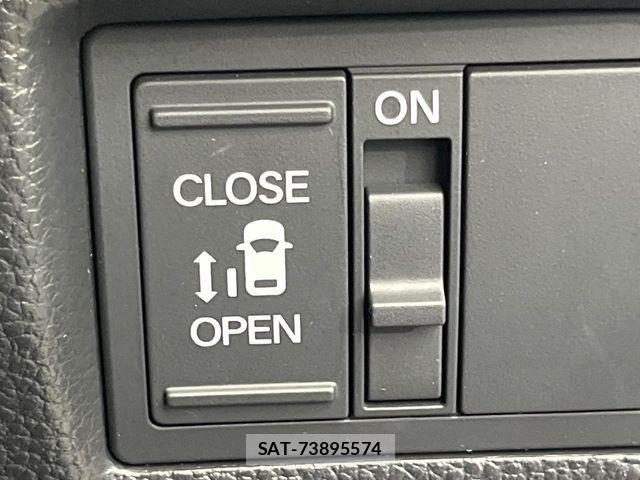 Honda N BOX 2023-08 8208937-3