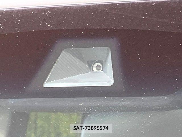 Honda N BOX 2023-08 8208937-4
