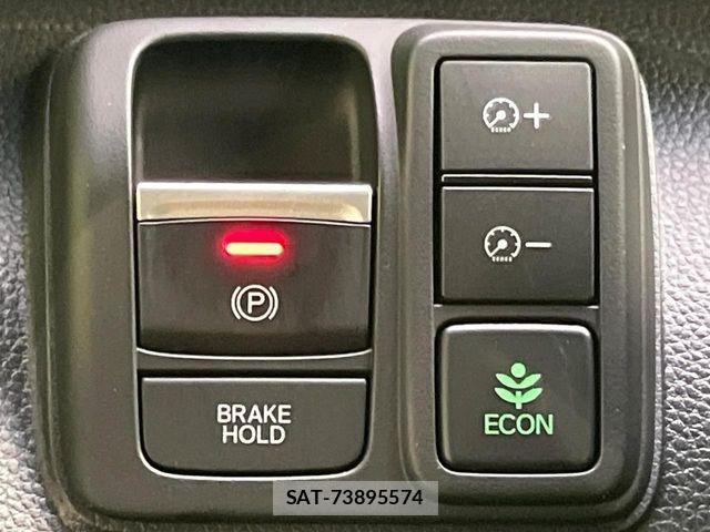 Honda N BOX 2023-08 8208937-5