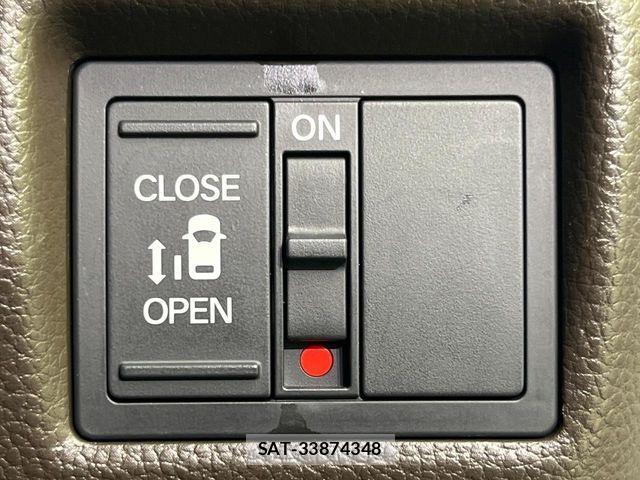 Honda N BOX 2023-05 8208938-6