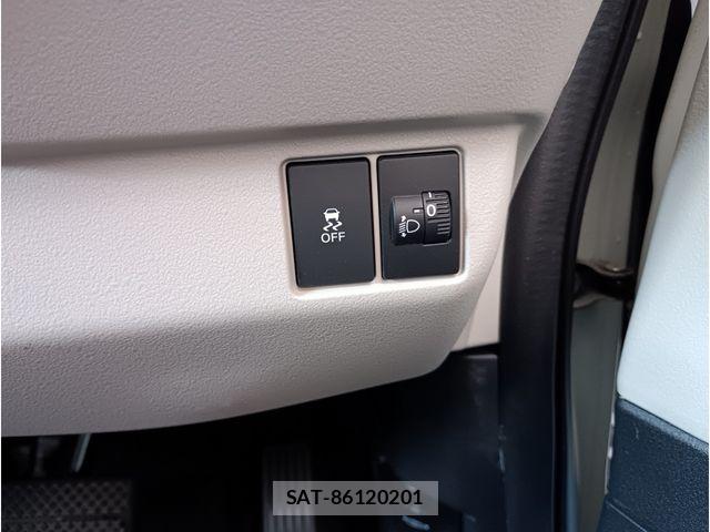 Honda N BOX 2024-02 8208963-16