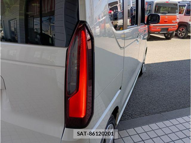 Honda N BOX 2024-02 8208963-6