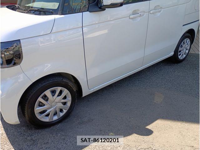 Honda N BOX 2024-02 8208963-7