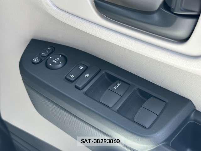 Honda N BOX 2026-02 8208910-15