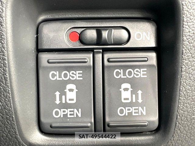 Honda N BOX 2015-04 8230983-2