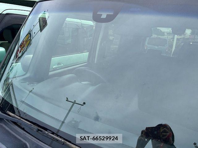 Honda N BOX 2017-03 8230979-11