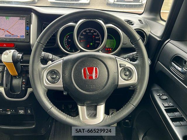 Honda N BOX 2017-03 8230979-13