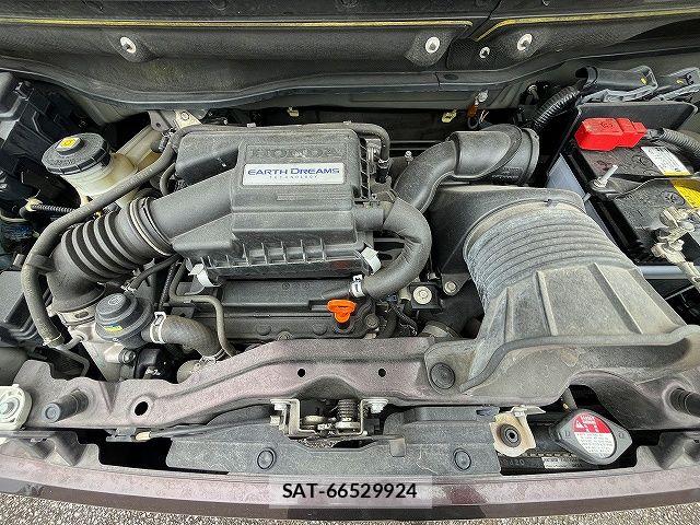 Honda N BOX 2017-03 8230979-27