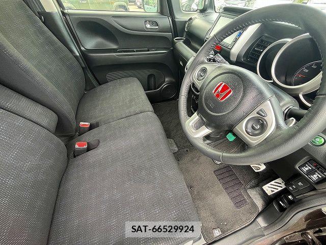 Honda N BOX 2017-03 8230979-3