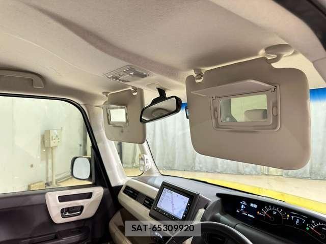 Honda N BOX 2018-03 8230980-27