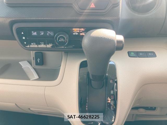 Honda N BOX 2020-10 8230982-17