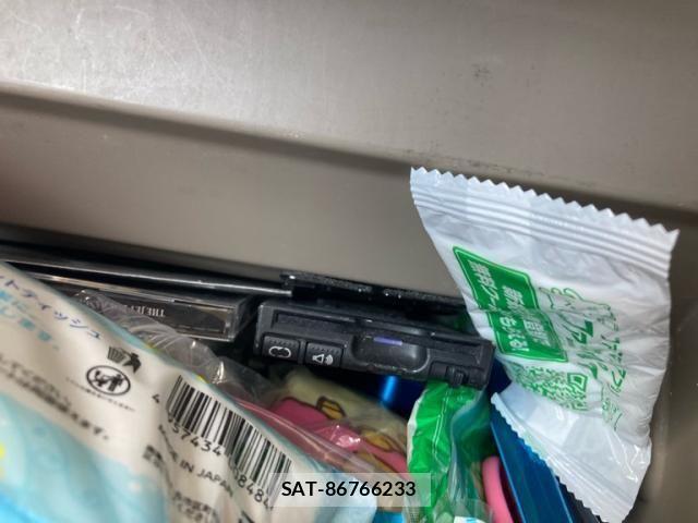 Honda N BOX 2012-02 8230992-3